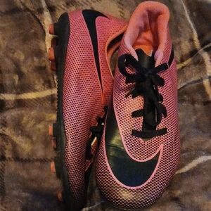 Nike Kids Pink and Black Soccer Cleats